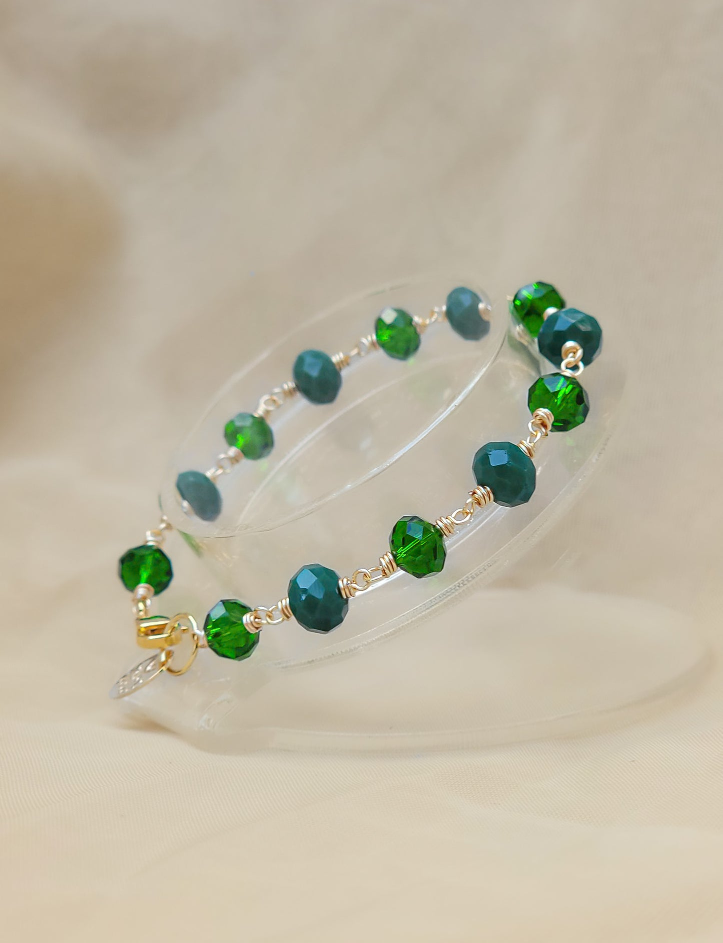 Emerald Intent – Dual-Tone Green Crystal Bracelet