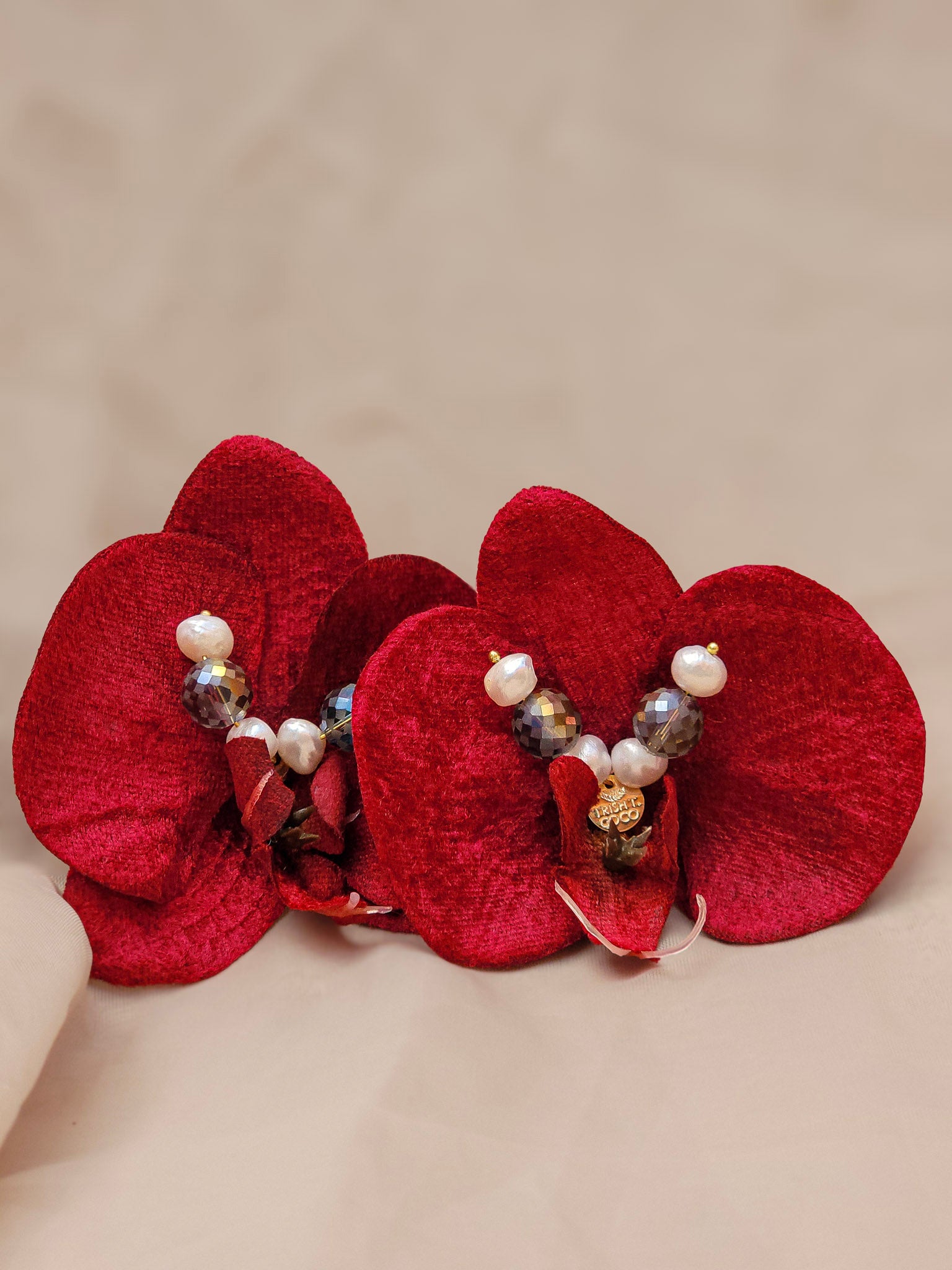 Earrings florales rojo escarlata edición limitada – joyería artesanal Trish T CoCo