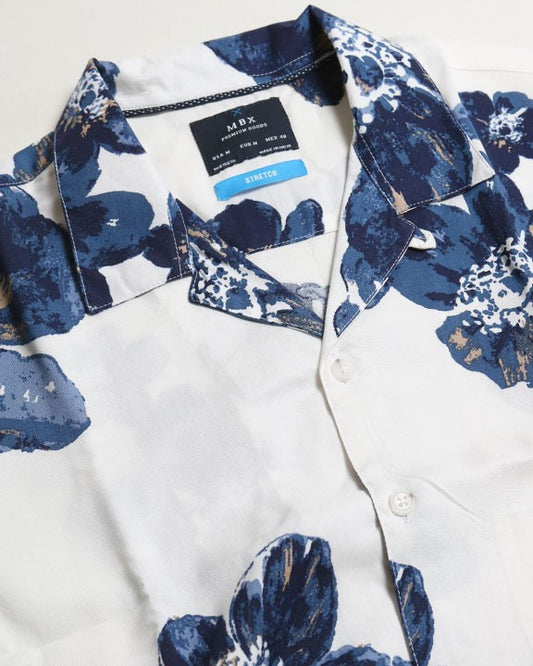 Camisa Floral “Cloud Dancer” – Verano con Estilo