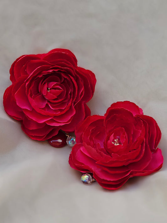 "Pantallas florales rojas hechas a mano con cristales tornasol – Trish T CoCo edición limitada"