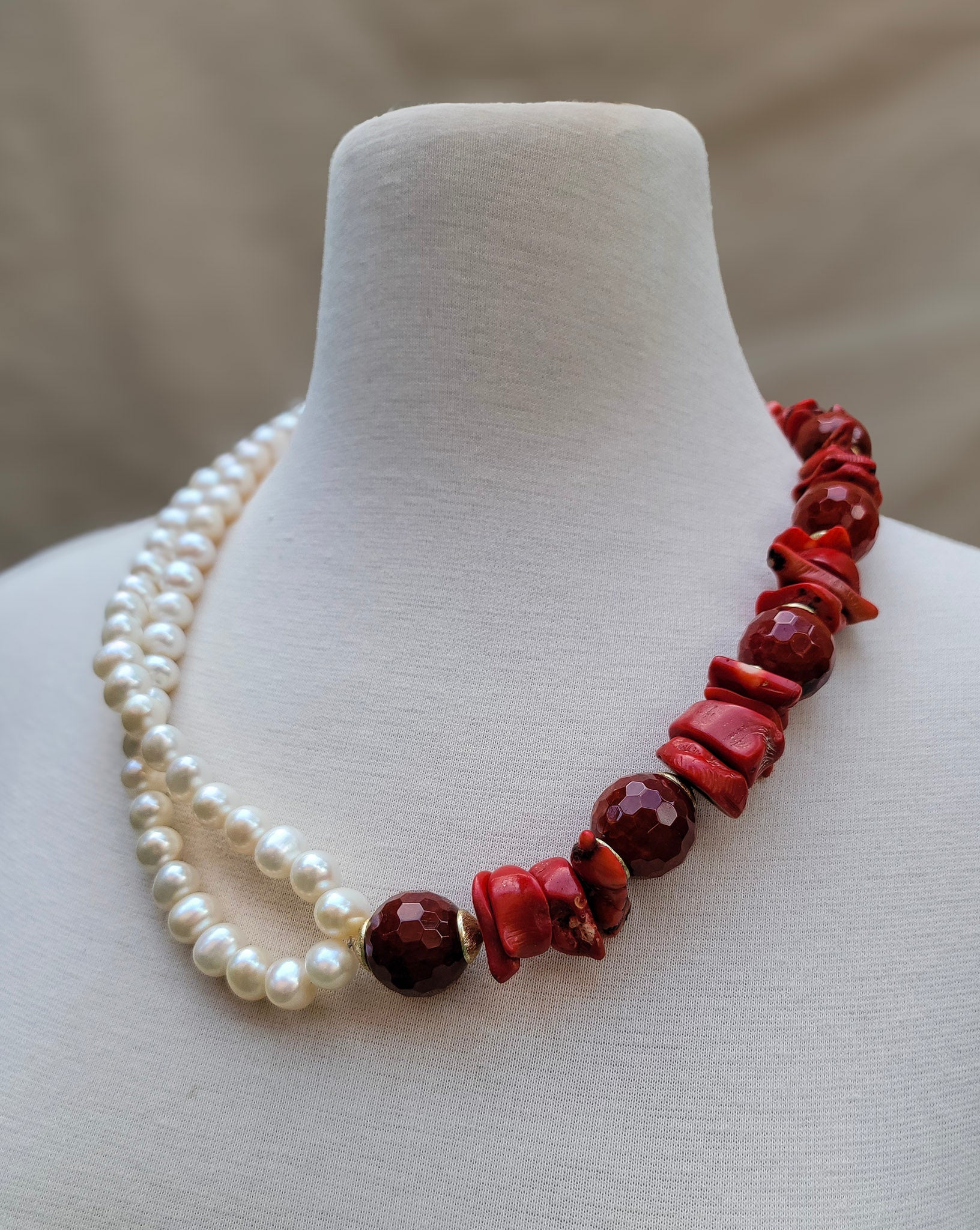 Collar con perlas blancas AAA y coral rojo auténtico – Trish T CoCo