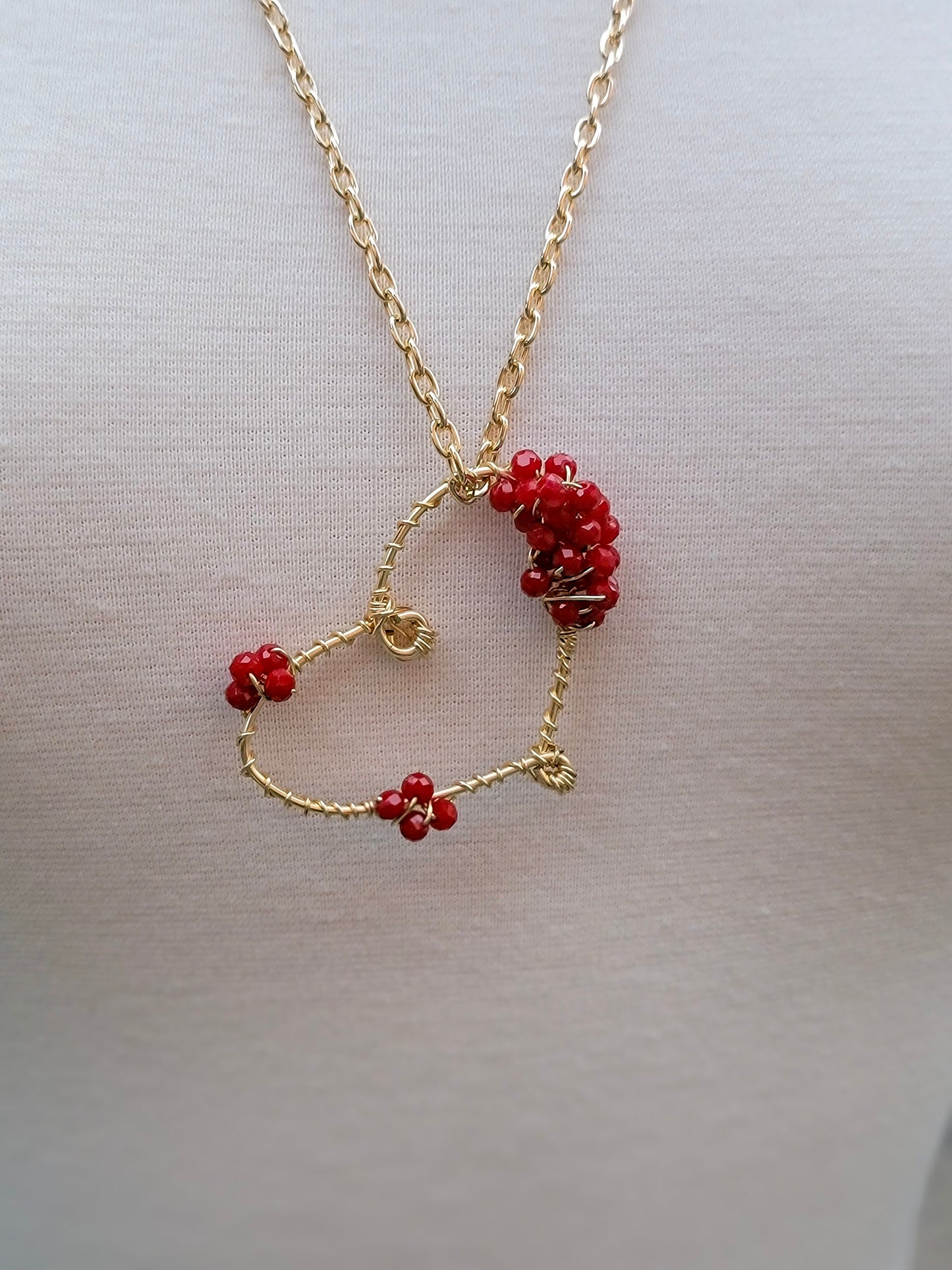 diseño romántico de joyería artesanal roja – Trish T CoCo