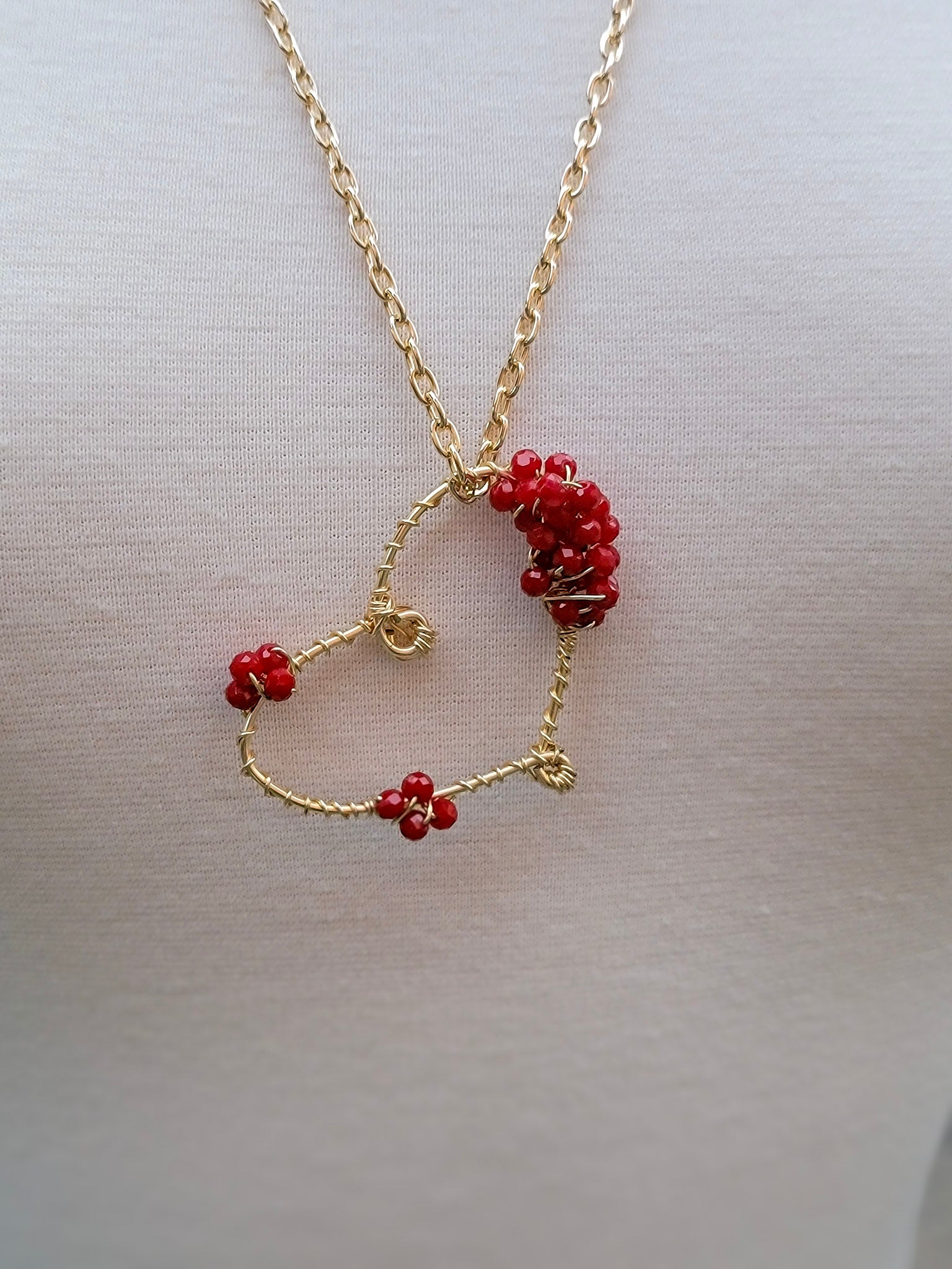 diseño romántico de joyería artesanal roja – Trish T CoCo